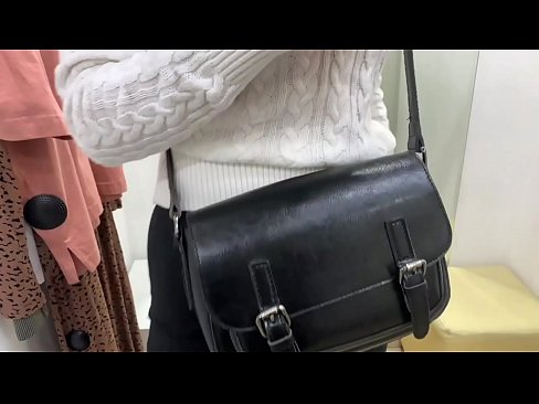❤️ Masturbasyon piblik nan jenn femèl FeralBerry ak yon gode nan sal la Fitting ❤ Sèks bon jan kalite nan pònografi ht.com-pornzog.ru ﹏